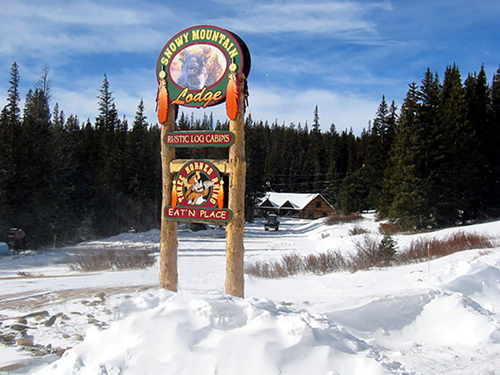Snowy Mountain Lodge - Centennial, WY